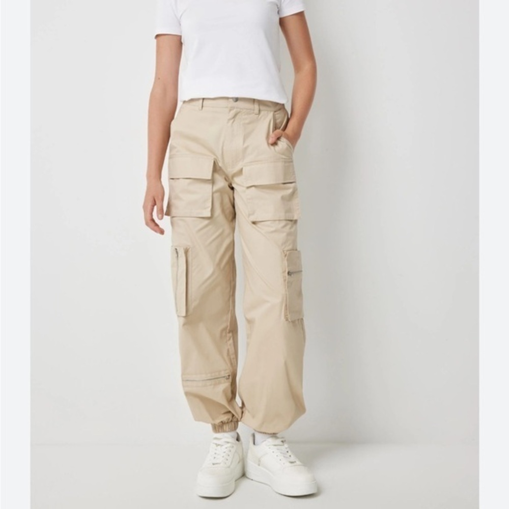 Zara Highrise Light Beige Cargo Pants Size 4 Brown Stitching